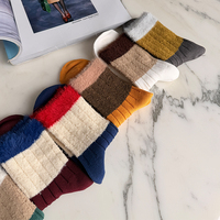 Chaussettes régulières pour femmes, automne-hiver, respirantes, esthétiques, tricotées, avec logo sur le bord dessiné à la main
