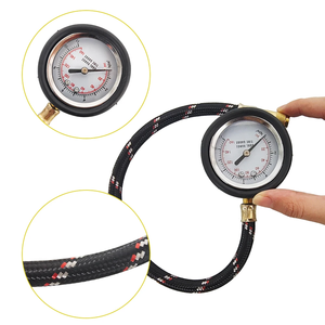 Manómetro Analógico Profesional para Neumáticos con Válvula Angular de 160 PSI para Fácil Acceso - Product Image 5