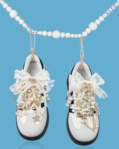 Deinduser Kit de Dijes para Zapatillas y Calcetines, para Mujer, con Dijes Decorativos Brillantes y Dorados para Cordones, con Perla B - Product Image 3