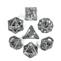 Ensemble de 7 dés polyédriques en métal faits à la main, durables, avec logo personnalisé, sur le thème des Dragons et des Donjons, pour les jeux de rôle D&D et les jeux de société.