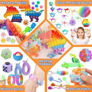 Mini Squishy Kawaii en Silicone Rigide pour Noël, Jouet Balle à Presser Personnalisée en Forme de Pain Mignon, Idéal pour la Famille, en Vente - Product Image 2