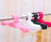 Cintres à sous-vêtements en plastique ABS coloré à un seul niveau, légers et antidérapants, pour la salle de bain