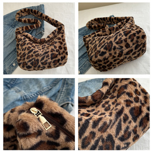 Bolsos Retro con estampado de <span class=keywords><strong>leopardo</strong></span> para mujer, bolsos de hombro de felpa suave, bolso de viaje de gran capacidad para mujer, bolsos mullidos cálidos para invierno - Product Image 6