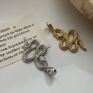 Pendentif Serpent Année du Serpent en Argent Pur S925 Brossé Style Vintage Italien, Bijou Rétro de Niche Française avec Placage Or - Product Image 5