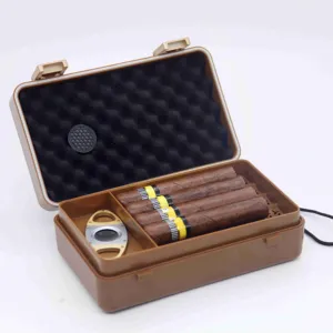 High-end factory custom cigar case portable travel leather humidor cigar box cigar accessories kit with Hygrometer