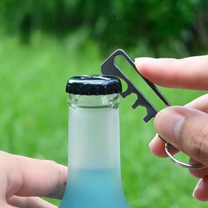 อุปกรณ์กลางแจ้งขายส่ง เครื่องมือ EDC พวงกุญแจรูปงูหางกระดิ่ง คลิปหนีบกระเป๋า หัวเข็มขัดสำหรับเดินป่า อุปกรณ์เสริมแขวนเร็ว - Product Image 3