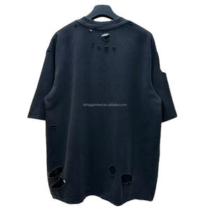 Fabricants Hongguan de vêtements personnalisés pour hommes : T-shirt vintage déchiré, délavé à l'acide, coupe ample, effet vieilli, surdimensionné et court - Product Image 4