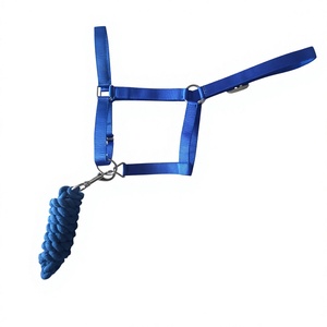 Licol pour cheval à bas prix avec longe assortie et mousqueton à boutonnière, disponible chez le fabricant d'équipement équestre en Inde, boutique en ligne de matériel équestre Kanpur - Product Image 2