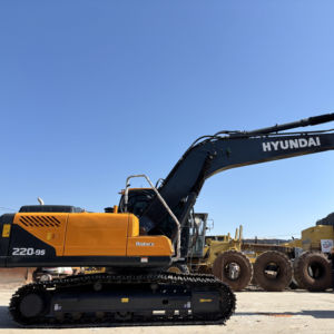 99% nouveau modèle lourd d'excavatrice Hyundai HX220S 2023 de 5 tonnes avec composants d'origine de moteur - Product Image 1