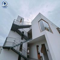Escalier intérieur moderne minimaliste en acier et bois |   Escalier en colimaçon droit pour café extérieur, loft duplex, entièrement personnalisable