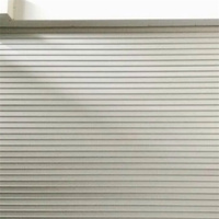 Volet roulant en aluminium TOMA-Industrial à double couche, lames extrudées, confidentialité visuelle efficace et protection solaire