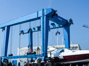 Grúa marina móvil de servicio pesado de 600, 800 y 1200 toneladas, elevador de embarcaciones con ruedas de caucho, grúa pórtico marina, lanzador de embarcaciones para puertos - Product Image 5