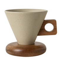 Tasse à café en céramique de style gothique en forme d'entonnoir rétro de 250 ml, mug à thé au lait en poterie rugueuse avec soucoupe et poignée en bois