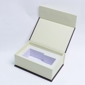 Cajas de Embalaje Magnéticas Personalizadas de Fábrica para Perfume de 50 ml, Color Blanco Crema, Cierre Magnético Tipo Libro, Caja Rígida de Cartón Cosmético de Lujo con Interior de Eva - Product Image 4