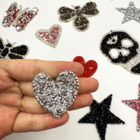 Offre Spéciale : Patch Brodé Personnalisé à Paillettes, Double Feutre, Strass et Perles – Divers Styles, Broderie Scintillante pour Accessoires Vestimentaires