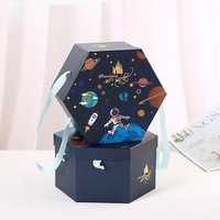 Boîte cadeau hexagonale en papier rigide recyclé de luxe, personnalisée et imprimée, avec pelliculage mat, revêtement UV et gaufrage, vente en gros