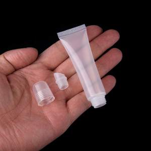 أنبوب بلاستيكي للعناية الشخصية لمستحضرات التجميل وملمع الشفاه سعة 8 مل، تصميم فريد وجذاب باللون الأبيض، حاوية مخصصة بعلامة تجارية خاصة - Product Image 4