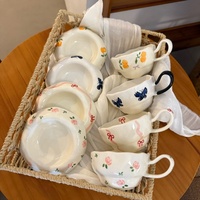 Tasse à café en céramique florale vintage avec soucoupe, ensemble créatif et exquis, design moderne, tasse à thé en porcelaine l'après-midi, verres à boire