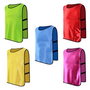 Custom Beste Prijs Voetbal Basketbal Slabbetjes Ademend Voetbalvest Oefenen Drogen Pennise Voetbal Slabbetjes - Product Image 3
