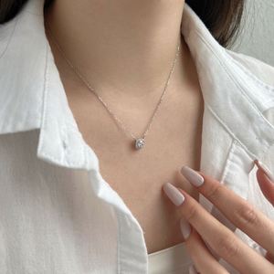 สร้อยคอเงินแท้ 925 ดีไซน์คลาสสิกจาก Dylam Jewelry ประดับด้วยเพชรคิวบิกเซอร์โคเนีย 5A สีสันสดใส พร้อมจี้หินประจำเดือนเกิด 12 เดือน - Product Image 4
