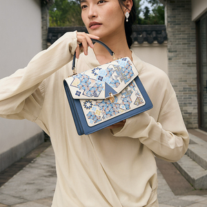 Bolso de Mano Bordado con Patrón Geométrico, Estilo Chino Moderno, Bolso Bandolera de Cuero Genuino - Product Image 1