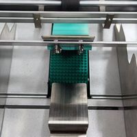 Impresora de inyección de tinta Tij con alimentador de etiquetas de papel pequeño, bolsas de plástico y máquina de paginación para MRP, fecha y código de lote