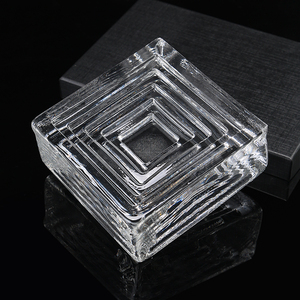 Briques de <span class=keywords><strong>verre</strong></span> ondulées à fusion à chaud carrées ADL 150*150*50MM, blocs de <span class=keywords><strong>verre</strong></span> transparents pour <span class=keywords><strong>la</strong></span> construction et <span class=keywords><strong>la</strong></span> décoration intérieure - Product Image 3