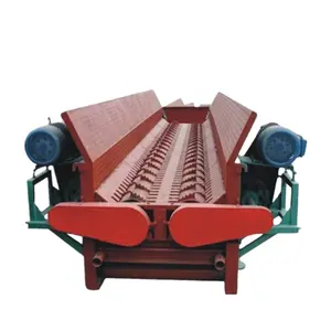 Wood log crusher debarker machine