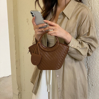 Sac à main tissé de haute qualité pour femme avec poignée ronde, idéal pour les rendez-vous et les voyages, sac bandoulière