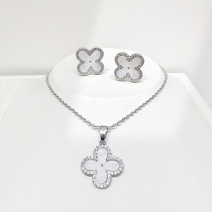 Conjunto de joyería de moda chapado en oro con collar y pendientes de plata 925 con diseño de flor y gema, estilo trébol clásico, para fiesta - Product Image 3