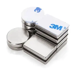 N52 Magnet Neodymium Bumi Jarang Magnet Tombol Bulat Kuat dengan Disk Perekat 3M Bahan Magnetik Kustom