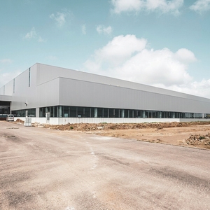 Kits de construction préfabriqués <span class=keywords><strong>en</strong></span> acier pour entrepôts et ateliers industriels, conception personnalisée, installation facile, prix d'usine - Product Image 3