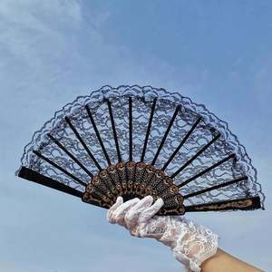 Éventail pliable en plastique à motif floral vintage en dentelle espagnole, peint à la main, en forme de cœur, idéal pour l'été, les anniversaires, les fêtes du thé, cadeau pour filles, musique - Product Image 1