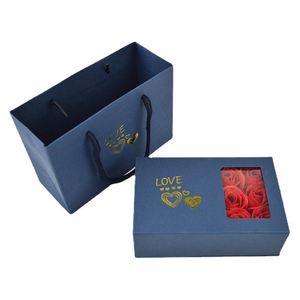 Boîte cadeau personnalisée pour la fête des mères, décoration de fleurs de rose, pétales de fleurs, cadeau pour la Saint-Valentin pour maman, épouse, femme - Product Image 6