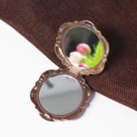 Cadeau d'invité de mariage exquis souvenir miroir en or Rose plié maquillage Compact forme de fleur Mini miroir
