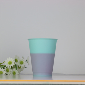Gobelets à jus jetables personnalisés en PS à paroi simple, avec logo personnalisé et impression numérique à changement de couleur - Product Image 2