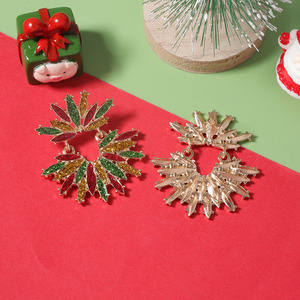 Pendientes de Cristal con Forma de Flor Navideña, Chapados en Oro, para Mujer, Joyería de Fiesta, Pendientes Colgantes Bonitos y Modernos - Product Image 4