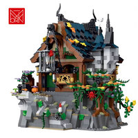 XMORK Blok Bangunan Rumah Penyihir Abad Pertengahan 1964Pcs Model Pemandangan Jalanan Seram Halloween Dengan Dekorasi Laba-laba Labu Hadiah Natal