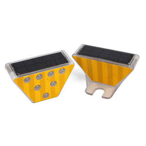 Reflector de barandilla LED trapezoidal de luz solar para jardín al aire libre - Product Image 1