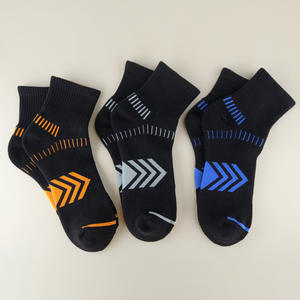 Chaussettes de course de <span class=keywords><strong>basket</strong></span>-ball décontractées anti-friction personnalisées pour adultes hommes et femmes Logo du corps en éponge épaissie - Product Image 2