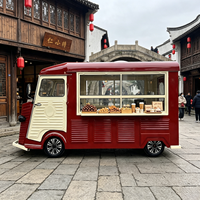 Remorque alimentaire Texas BBQ avec fumoir et grill commerciaux pour la vente de brisket, de côtes et de saucisses aux marchés, festivals, événements et services de traiteur