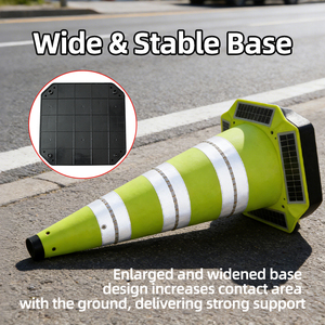 กรวยจราจรพลังงานแสงอาทิตย์70ซม. พร้อมแถบเตือน LED เพื่อความปลอดภัยในการจราจร - Product Image 3
