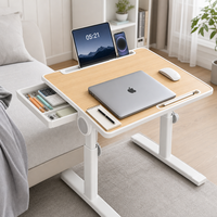 Tablette de lit inclinable ergonomique, table d'appoint réglable pour ordinateur portable avec fente pour tablette et verrou rotatif pour la maison, le bureau, le lit et le canapé