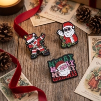 Broche émaillée Joyeux Noël et Nouvel An, motif Père Noël dessin animé avec geste OK, pour sac à dos, badge, bijou, cadeau, vente en gros