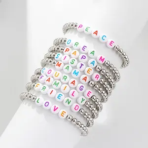 Bracelet de perles personnalisées en gros Bracelet de perles réglable avec lettre colorée Bracelet de perles en argent d'amitié et d'amour pour enfants et adultes