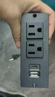 Stopkontak 1 Lubang 2 USB Quick Charge Terpasang Rata 125V US Power Strip USB-C 20W PD Pengisian Cepat Stopkontak Meja