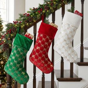 Bolsas de Regalo Navideñas de Lujo con Lazo de Lentejuelas Doradas de 18 Pulgadas para Decoración Navideña - Product Image 6