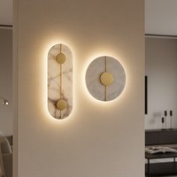 Applique murale design nordique en laiton avec abat-jour en marbre pour mur de fond de télévision de salon, luminaire de salon