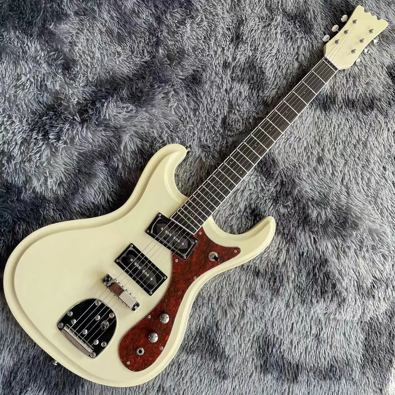 Özel 1965 girişim Johnny Ramone Mark II Deluxe beyaz elektro gitar küçük boyun nokta