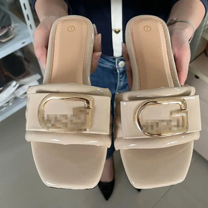 Ropa exterior, Sandalias planas que combinan con todo, zapatillas planas con punta abierta para mujer, zapatillas de playa para mujer, nuevo estilo de verano - Product Image 1